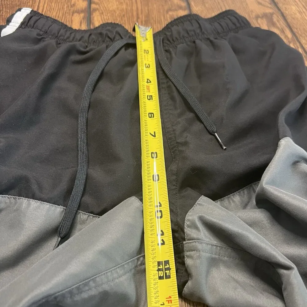 Nike Mens M Swim Trunks Black Gray Colorblock Drawstring Lined Athletic Shorts
